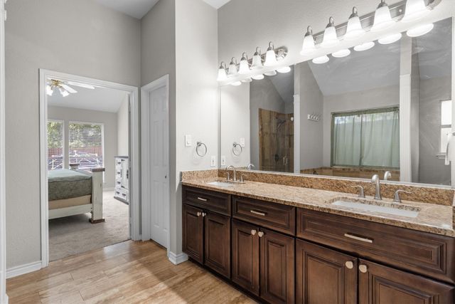 115 S Blue Bonnet Circle, Justin, TX 76247