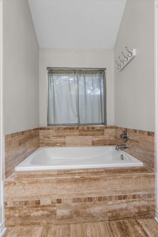 115 S Blue Bonnet Circle, Justin, TX 76247