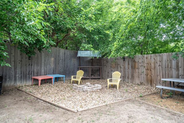 115 S Blue Bonnet Circle, Justin, TX 76247