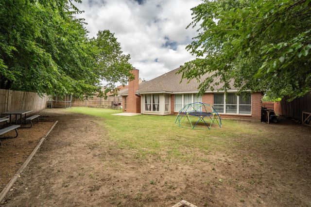 115 S Blue Bonnet Circle, Justin, TX 76247