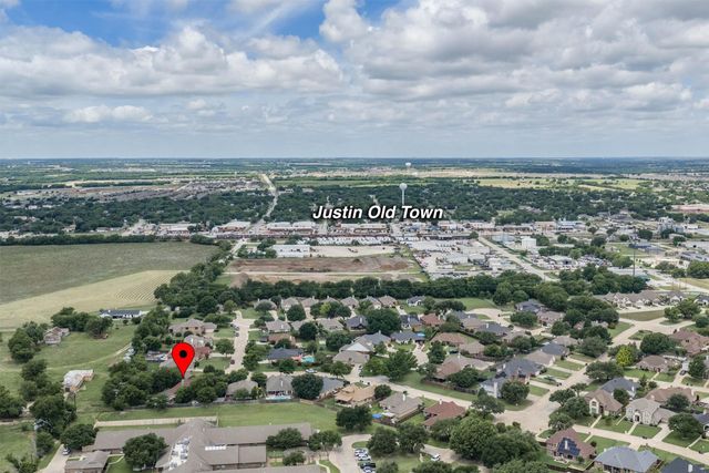 115 S Blue Bonnet Circle, Justin, TX 76247