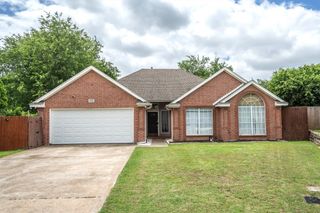 115 S Blue Bonnet Circle, Justin, TX 76247