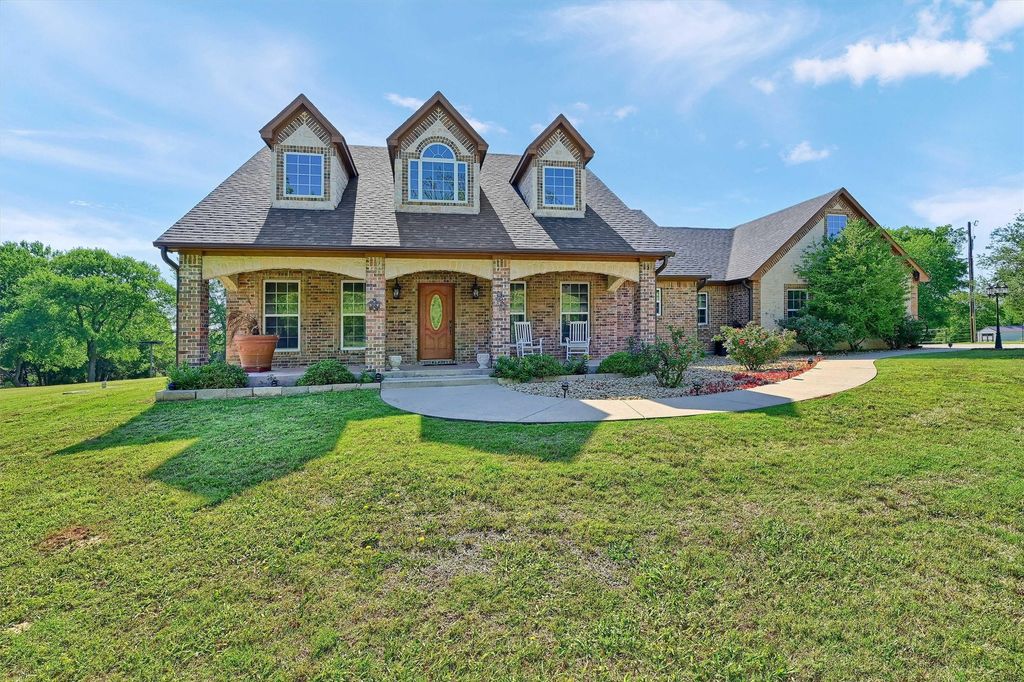 5300 Highland Drive, Denison, TX 75020