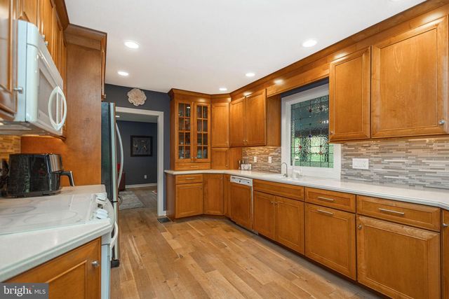 2214 STACKHOUSE DR, Yardley, PA 19067