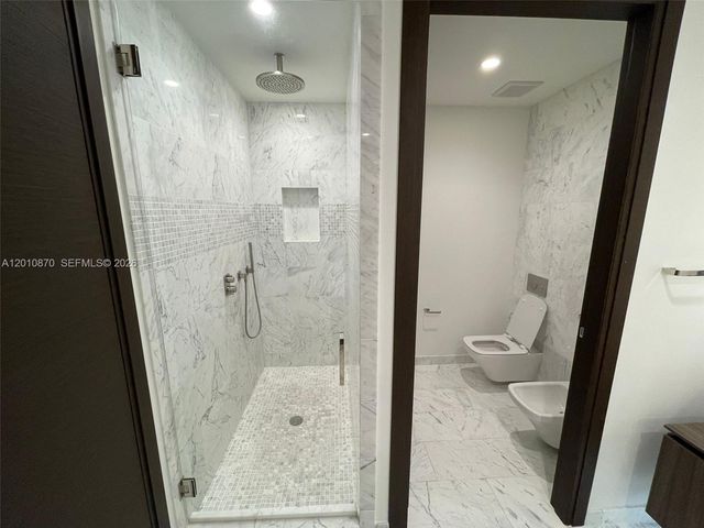 1000 Brickell Plaza 5908, Miami, FL 33131