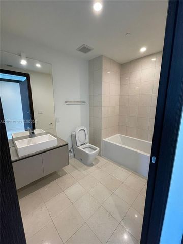1000 Brickell Plaza 5908, Miami, FL 33131