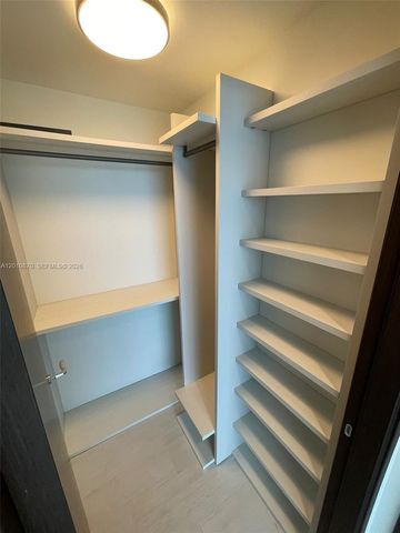 1000 Brickell Plaza 5908, Miami, FL 33131