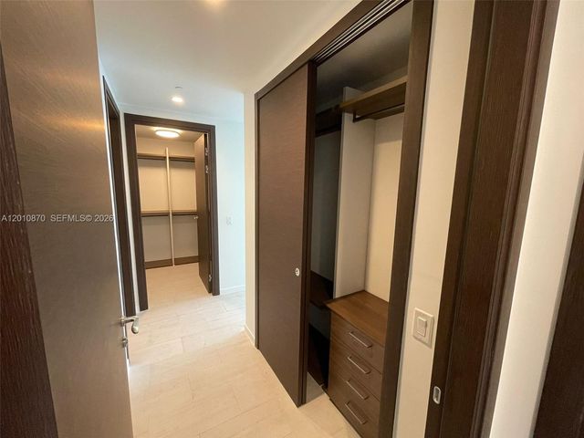 1000 Brickell Plaza 5908, Miami, FL 33131