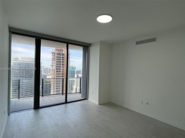 1000 Brickell Plaza 5908, Miami, FL 33131