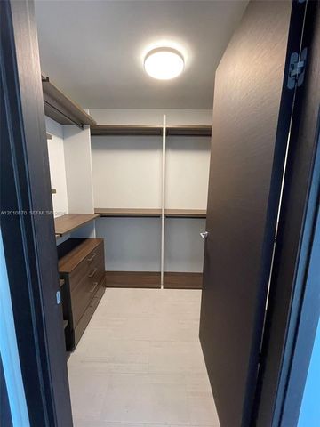 1000 Brickell Plaza 5908, Miami, FL 33131