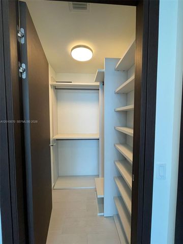 1000 Brickell Plaza 5908, Miami, FL 33131