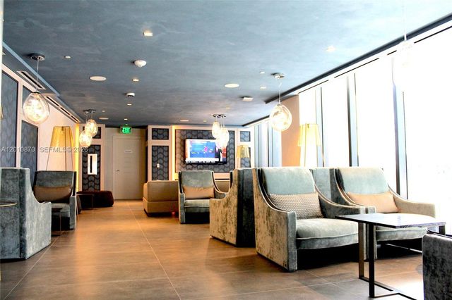 1000 Brickell Plaza 5908, Miami, FL 33131