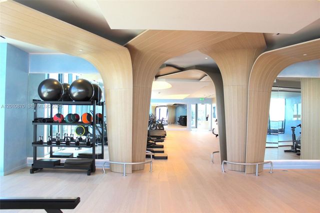1000 Brickell Plaza 5908, Miami, FL 33131