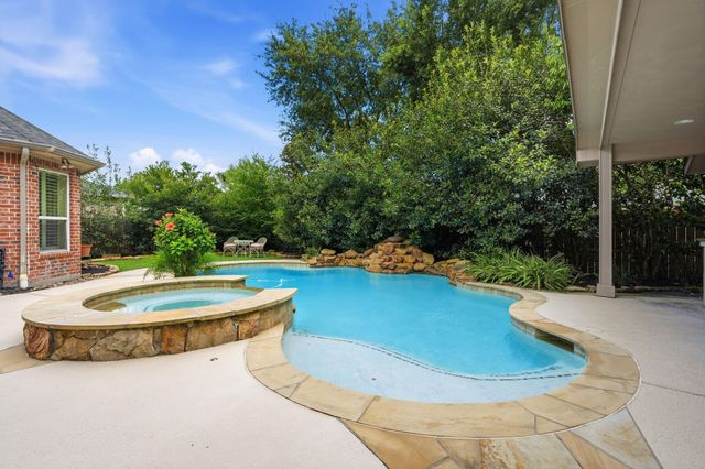 1319 Regal Shores Court, Kingwood, TX 77345