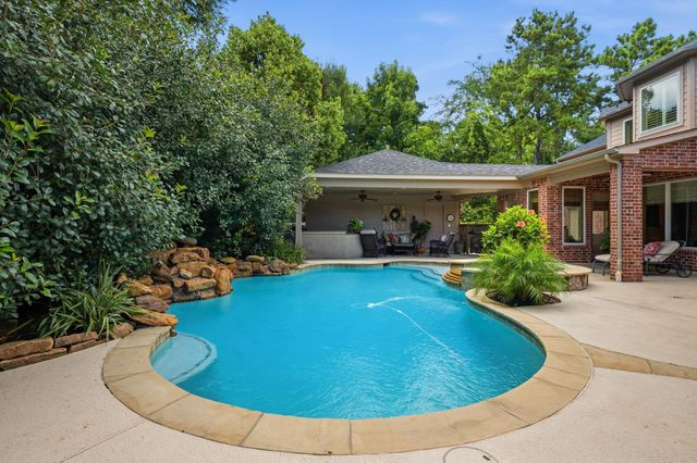 1319 Regal Shores Court, Kingwood, TX 77345