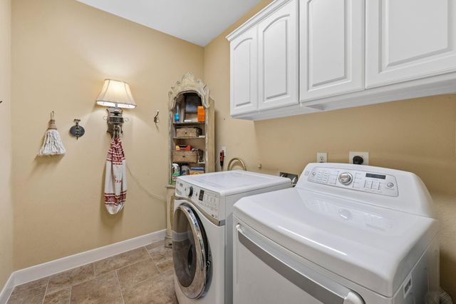 1319 Regal Shores Court, Kingwood, TX 77345
