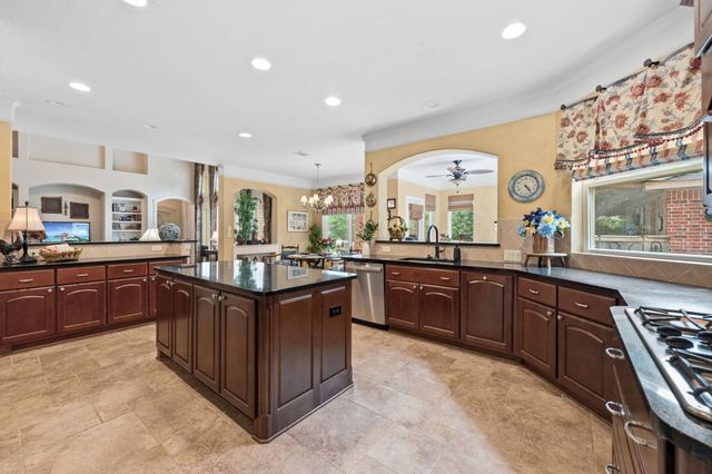 1319 Regal Shores Court, Kingwood, TX 77345