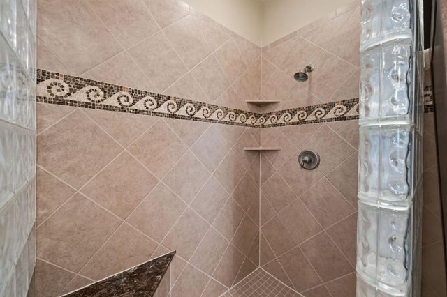 1319 Regal Shores Court, Kingwood, TX 77345
