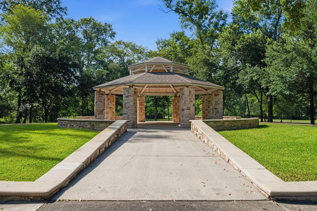 1319 Regal Shores Court, Kingwood, TX 77345