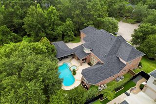 1319 Regal Shores Court, Kingwood, TX 77345