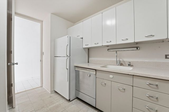 4800 S Chicago Beach Drive 1503S, Chicago, IL 60615