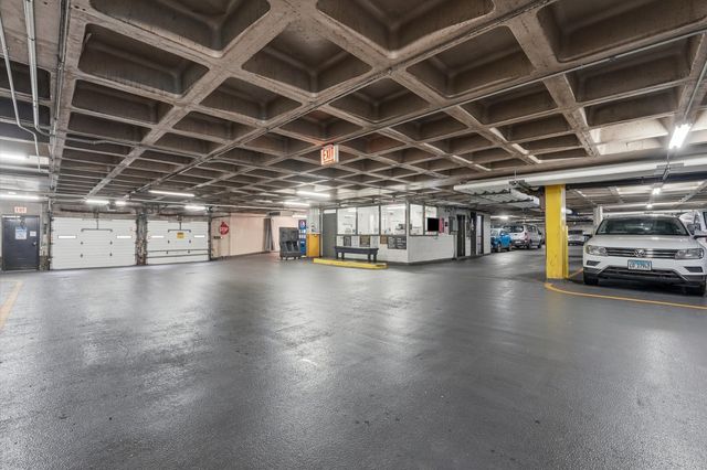 4800 S Chicago Beach Drive 1503S, Chicago, IL 60615