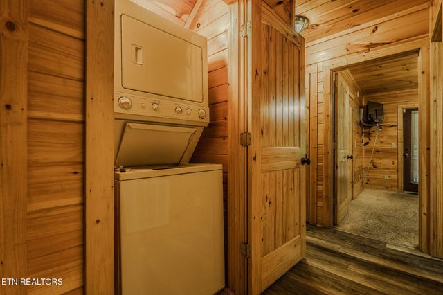 205 W Pinnacle Drive, Gatlinburg, TN 37738