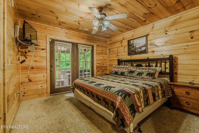 205 W Pinnacle Drive, Gatlinburg, TN 37738
