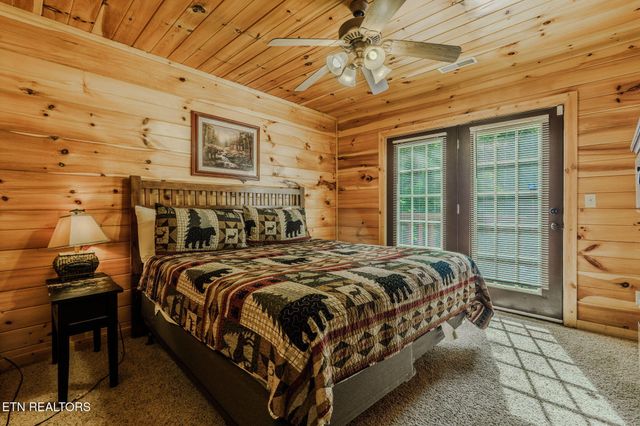 205 W Pinnacle Drive, Gatlinburg, TN 37738
