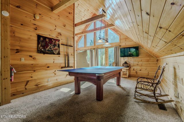 205 W Pinnacle Drive, Gatlinburg, TN 37738