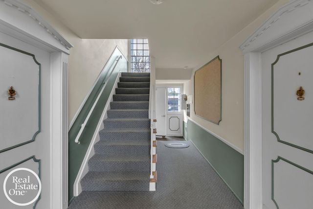 29225 Hayes Road, Warren, MI 48088