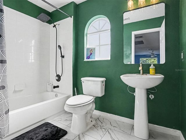 2102 GREEN ASH COURT, Winter Garden, FL 34787