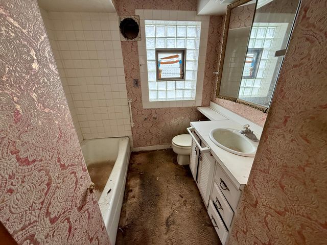 7456 W Seminole Street, Chicago, IL 60631