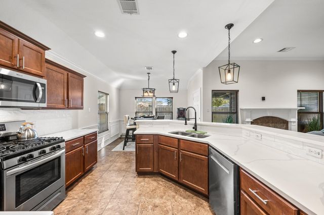 6318 Ezzard Charles Lane, Houston, TX 77091