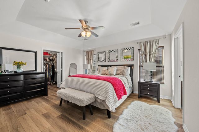 6318 Ezzard Charles Lane, Houston, TX 77091