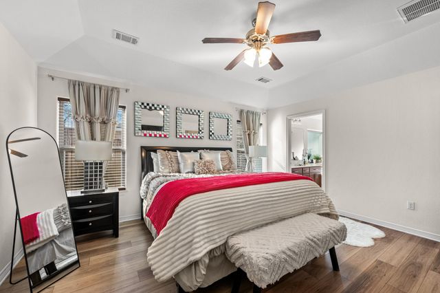 6318 Ezzard Charles Lane, Houston, TX 77091