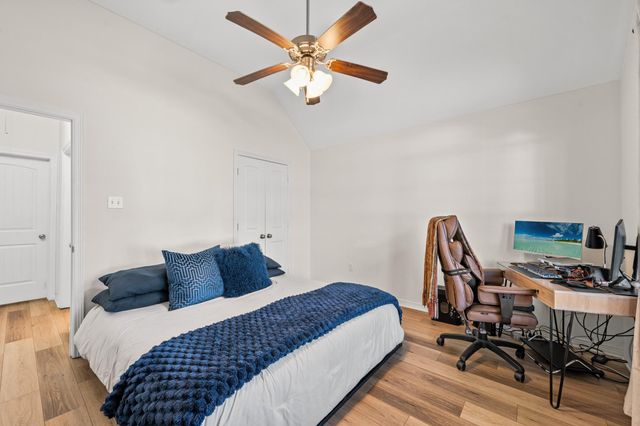 6318 Ezzard Charles Lane, Houston, TX 77091