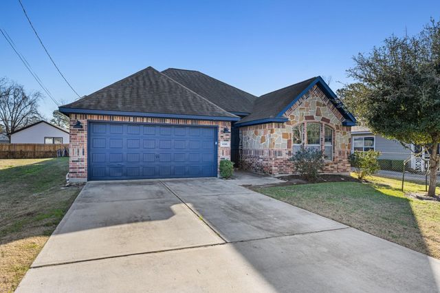 6318 Ezzard Charles Lane, Houston, TX 77091