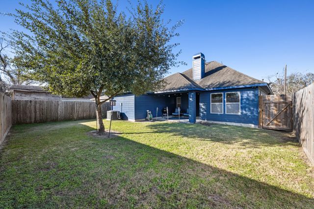 6318 Ezzard Charles Lane, Houston, TX 77091