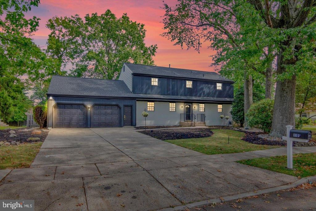 1105 HEARTWOOD DR, Cherry Hill, NJ 08003