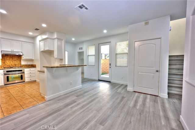 858 Calaveras, Corona, CA 92878