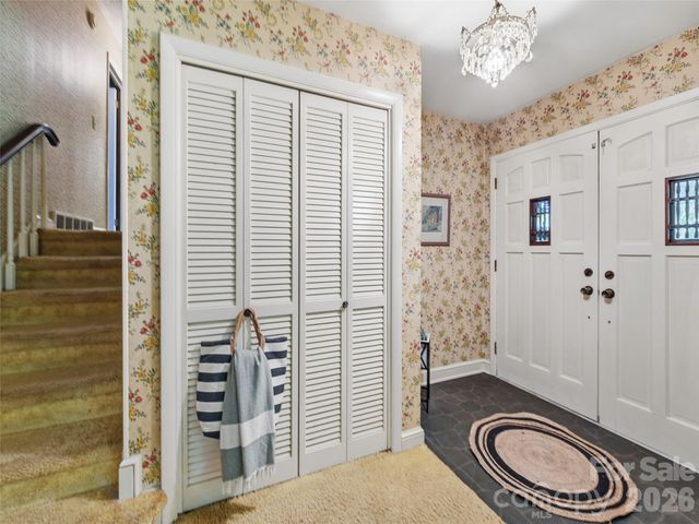 252 Big Stomp Road, Waynesville, NC 28786