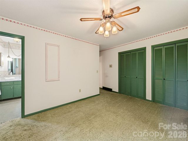 252 Big Stomp Road, Waynesville, NC 28786