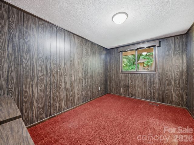 252 Big Stomp Road, Waynesville, NC 28786