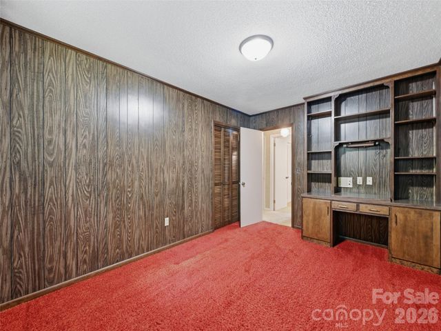252 Big Stomp Road, Waynesville, NC 28786
