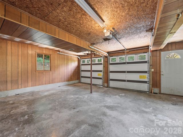 252 Big Stomp Road, Waynesville, NC 28786