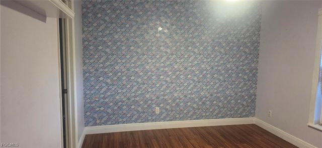 901 SW 11TH PL, Cape Coral, FL 33991