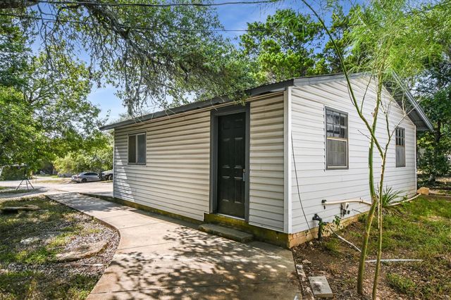304 Lea LN, Wimberley, TX 78676
