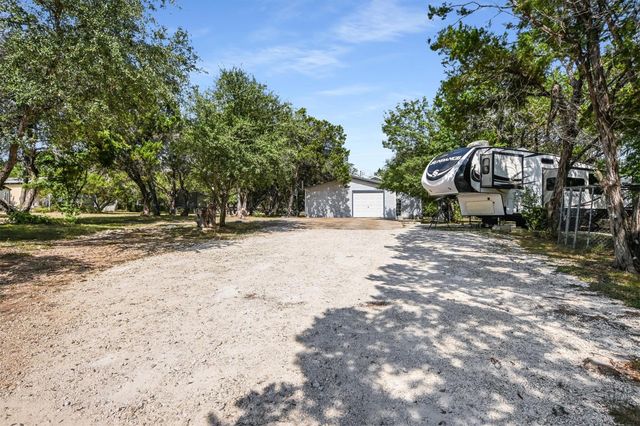 304 Lea LN, Wimberley, TX 78676