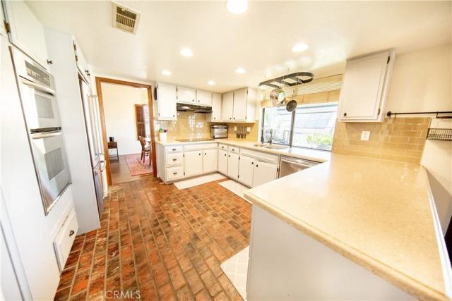 13685 Hidden Valley Road, Victorville, CA 92395